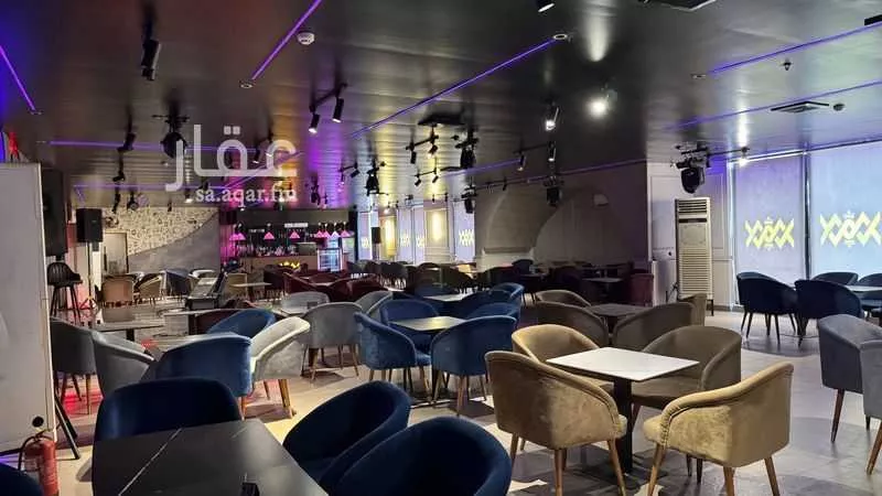 محل 2794 م² في العزيزية 3