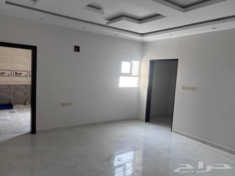 شقة  في النظيم 6