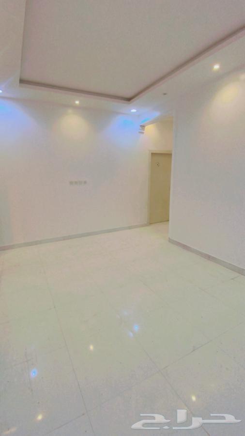 شقة 3 غرف في الرمال 8
