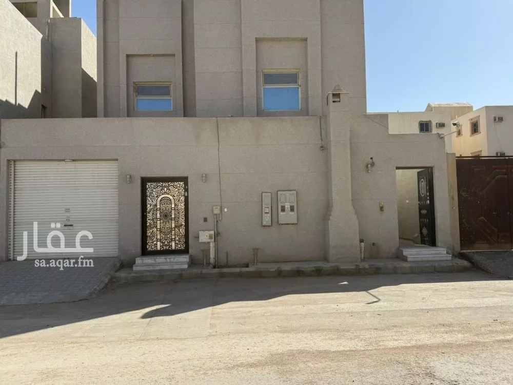 دور 4 غرف في العارض 10