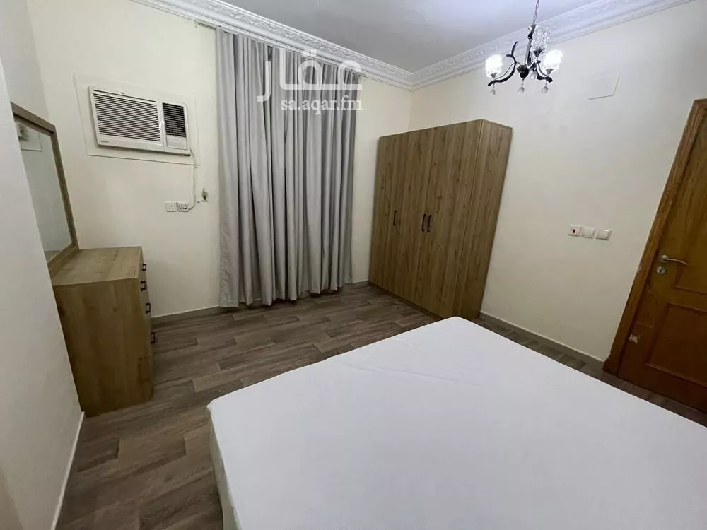 1 bedroom floor in Al Sharafiyah 2