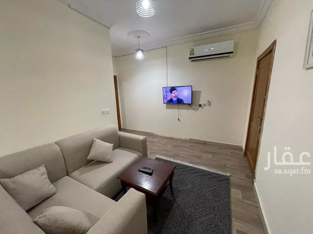 1 bedroom floor in Al Sharafiyah 4