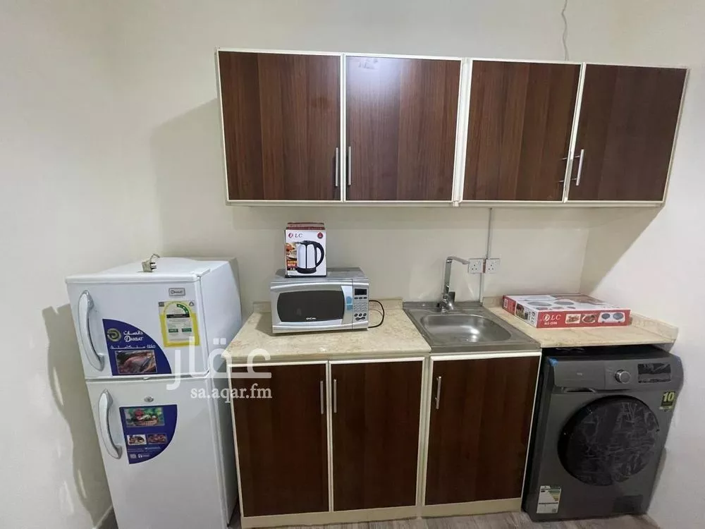 1 bedroom floor in Al Sharafiyah 5