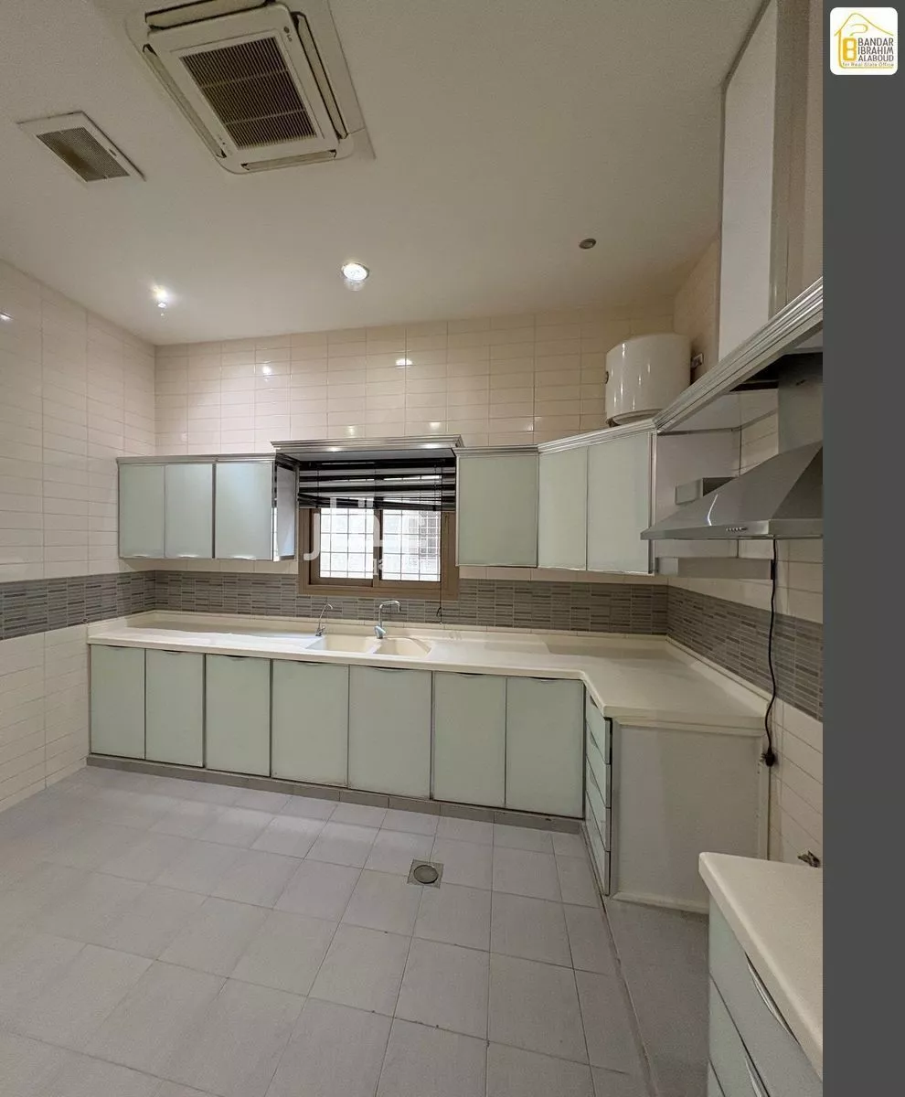 دور 5 غرف في النرجس 23