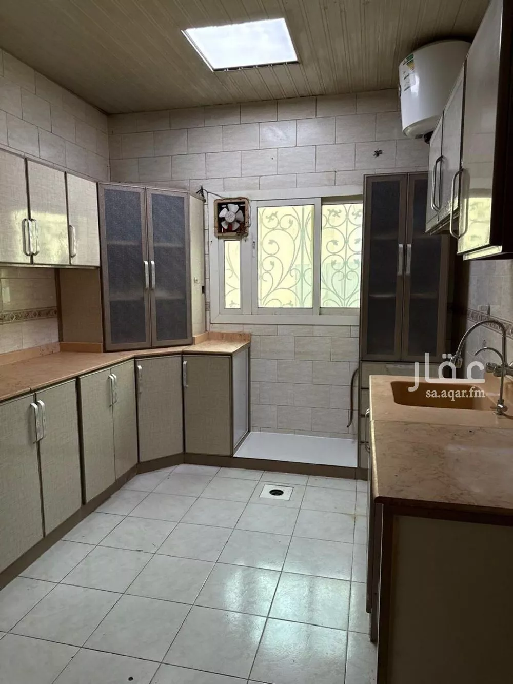 4 bedroom floor in Al Jazirah 15