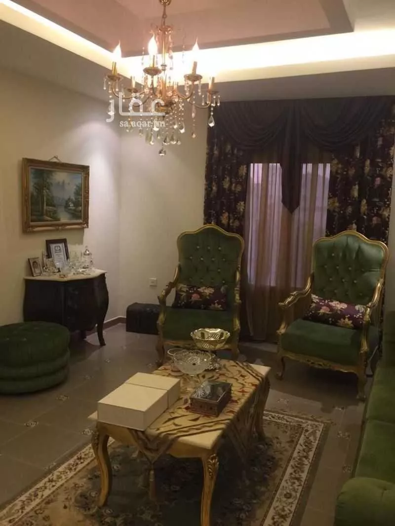 شقة 5 غرف في العزيزية 9