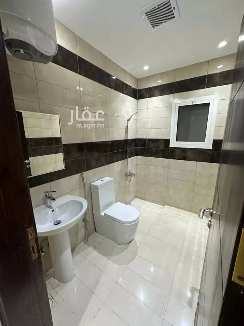 4 bedroom floor in Al Wadi 13