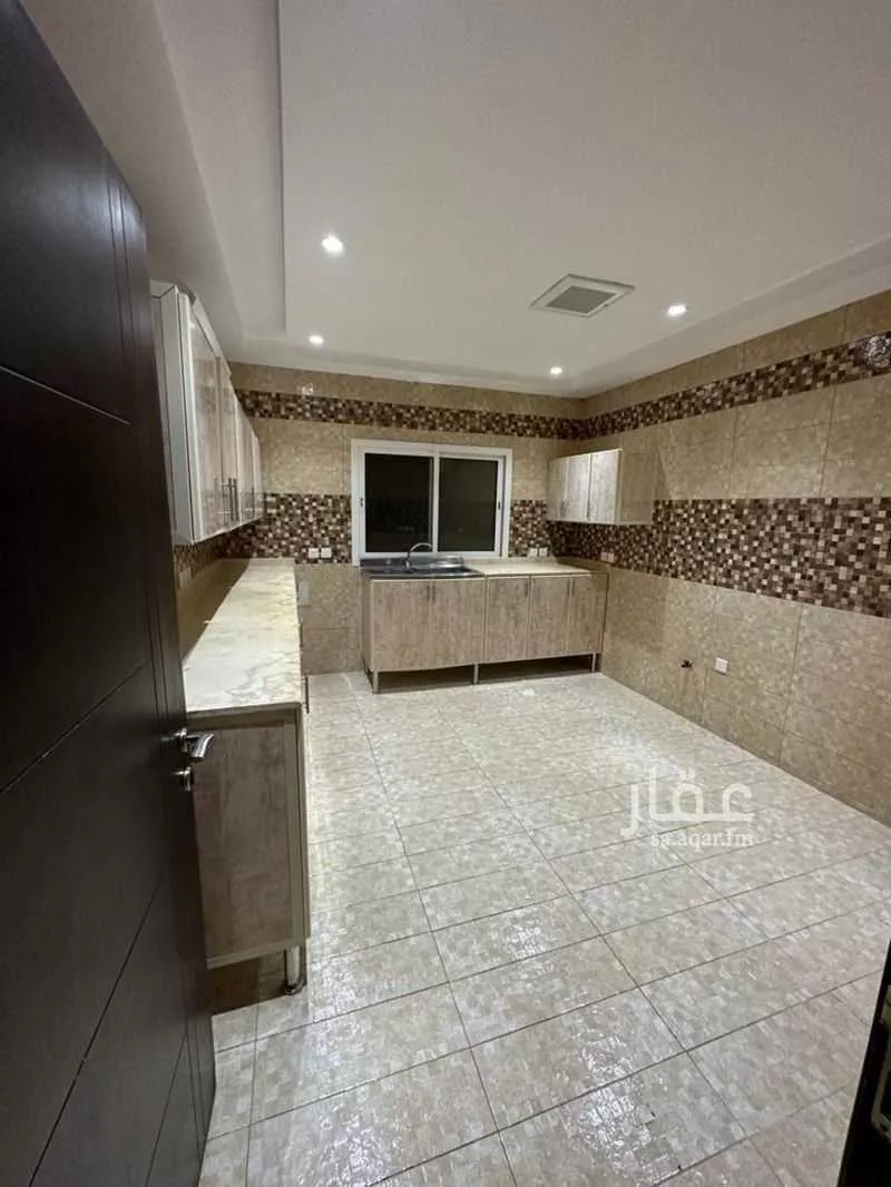 4 bedroom floor in Al Wadi 9