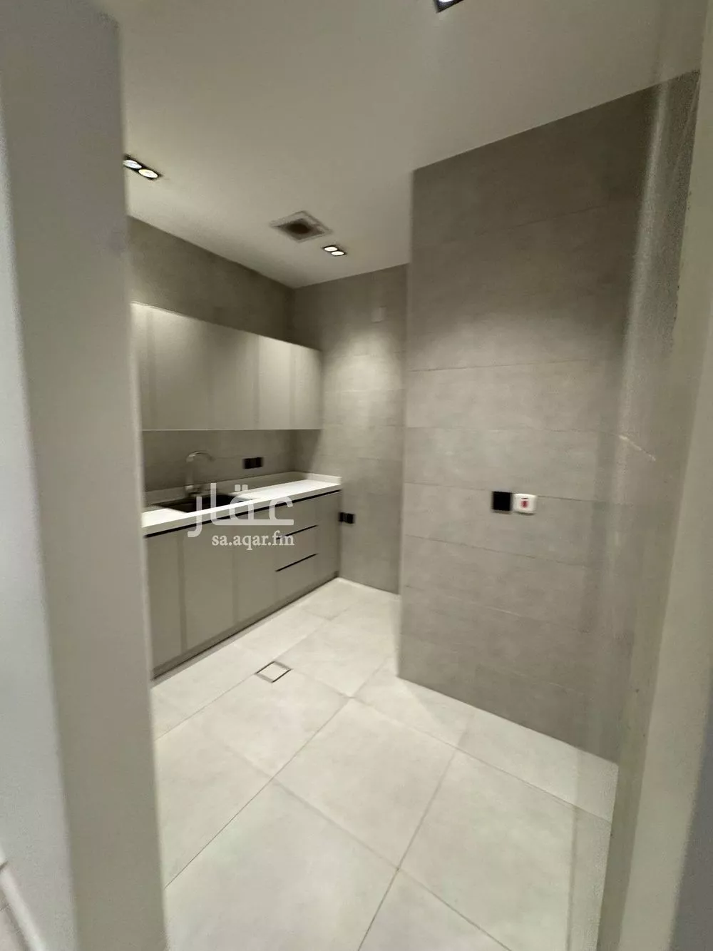 شقة 2 غرف في ام الحمام الشرقي 14