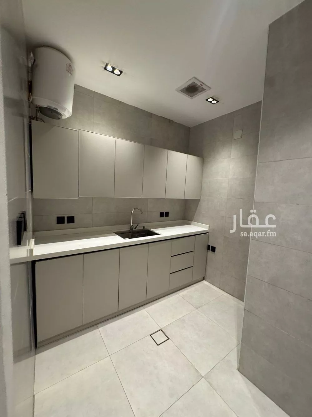 شقة 2 غرف في ام الحمام الشرقي 15