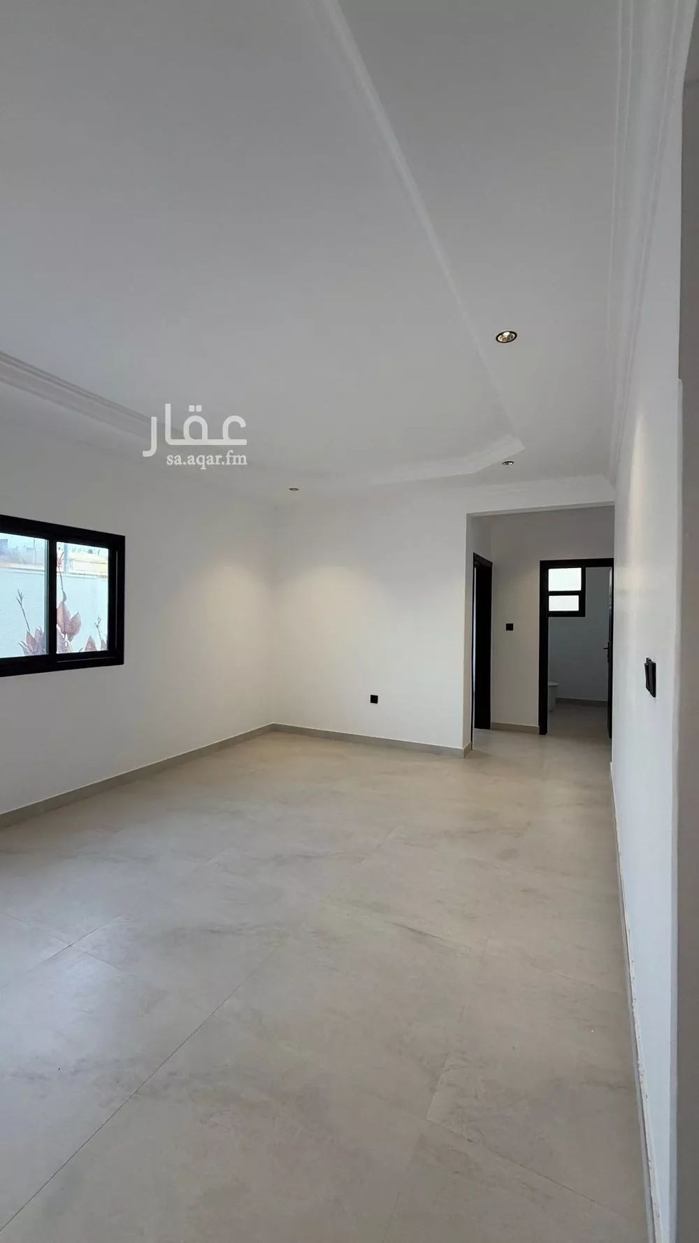 شقة 1 غرف في الملقا 12