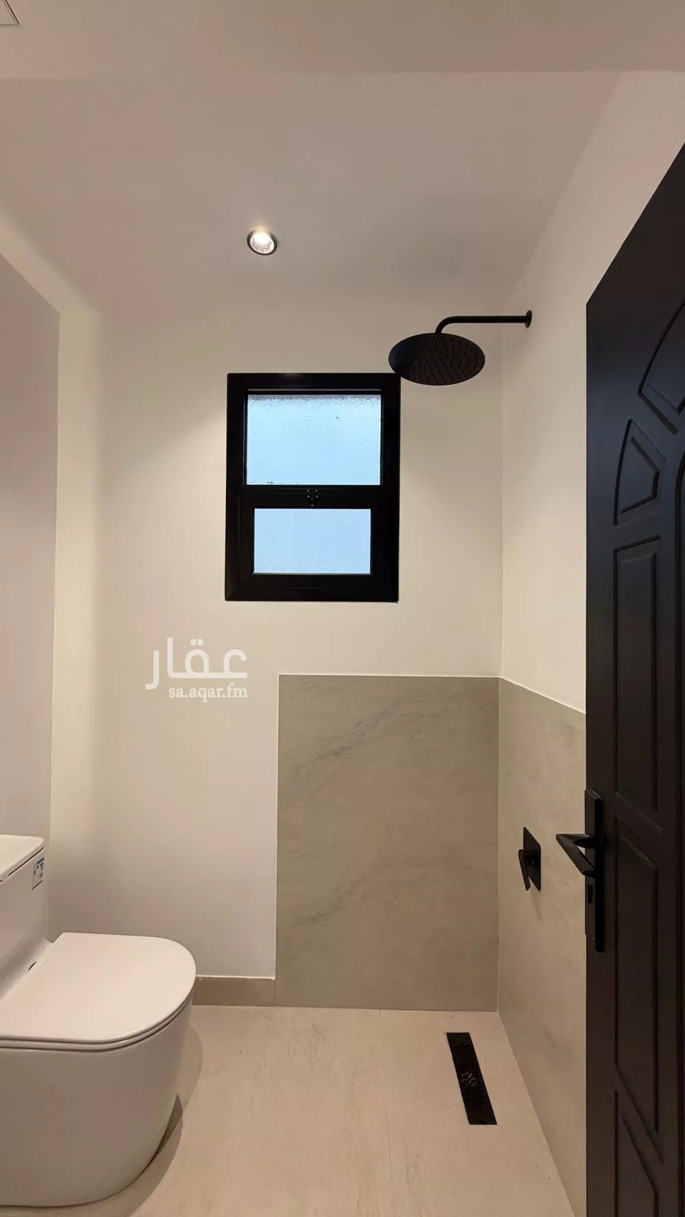 شقة 1 غرف في الملقا 17