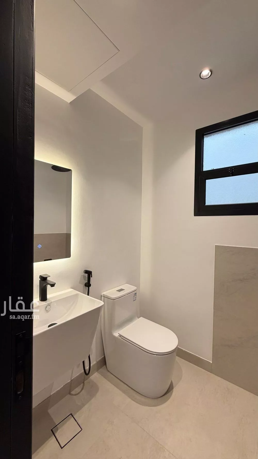 شقة 1 غرف في الملقا 18