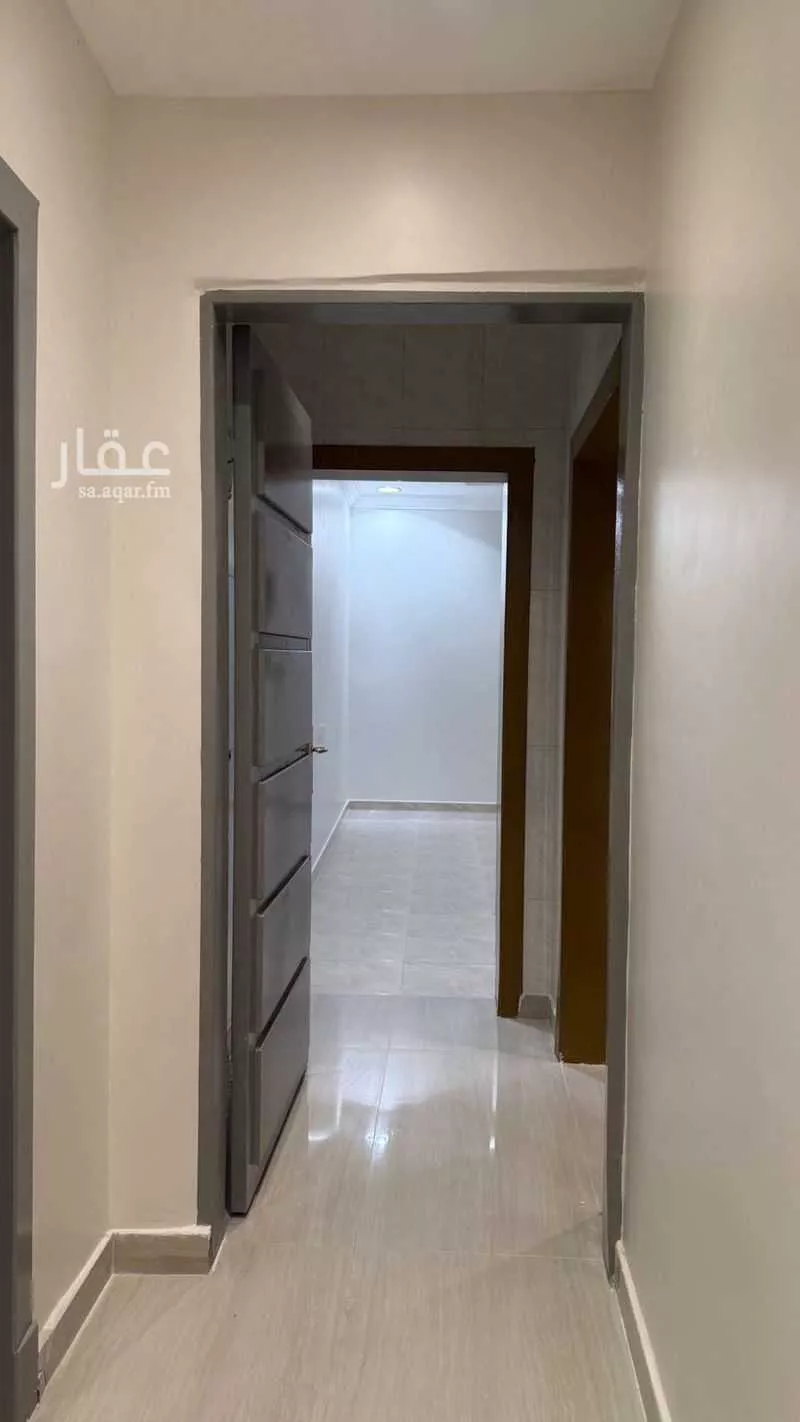 4 bedroom floor in Dhahrat Laban 15