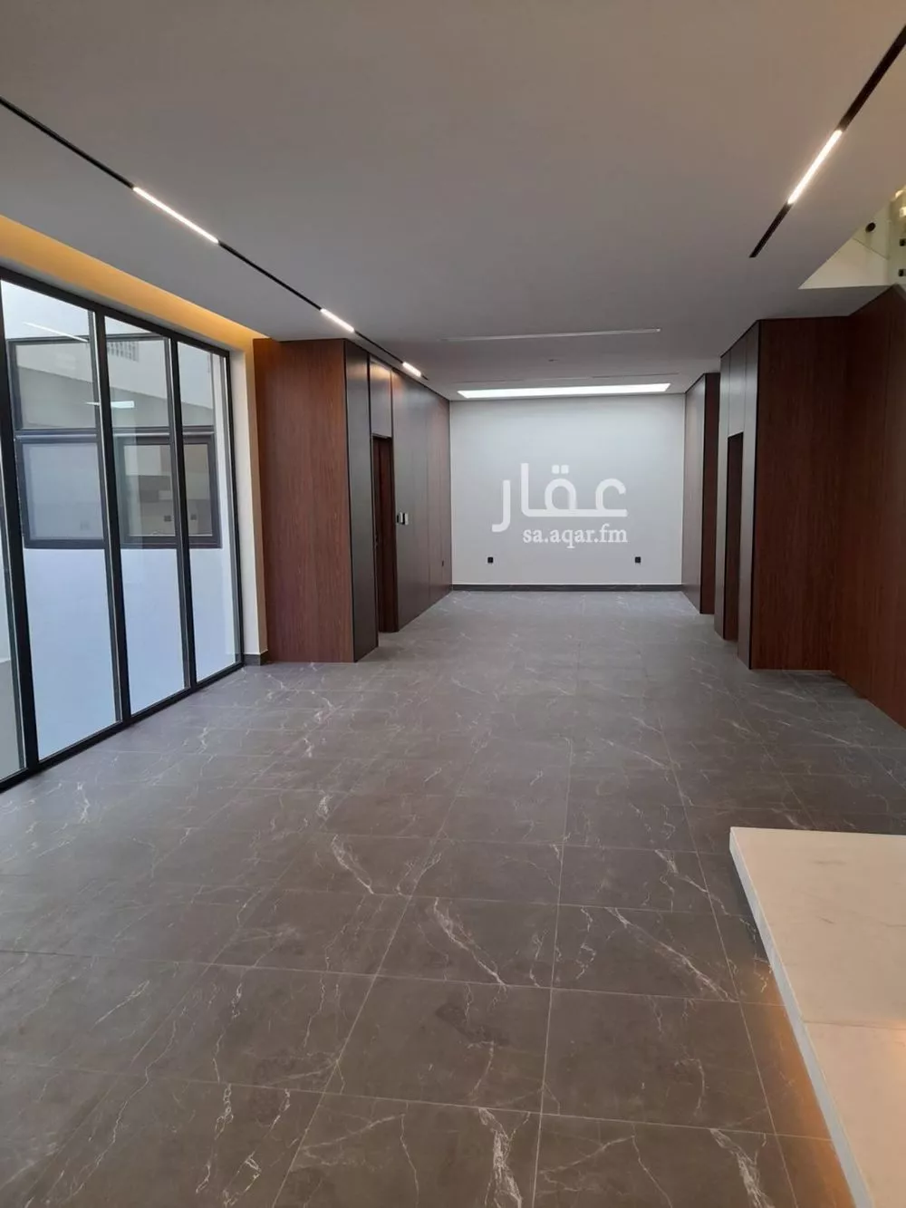 فيلا 4 غرف في الصحافة 19