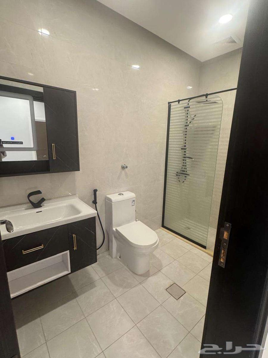 شقة 5 غرف في الصوارى 10