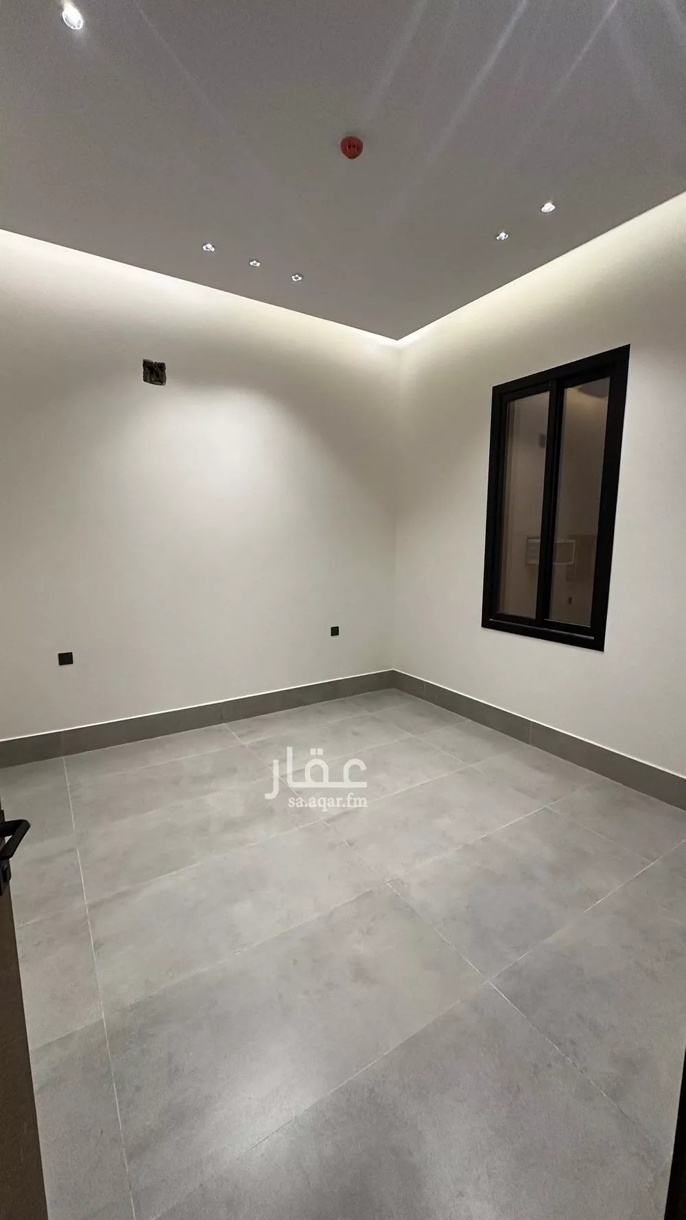 فيلا 4 غرف في ظهرة لبن 5