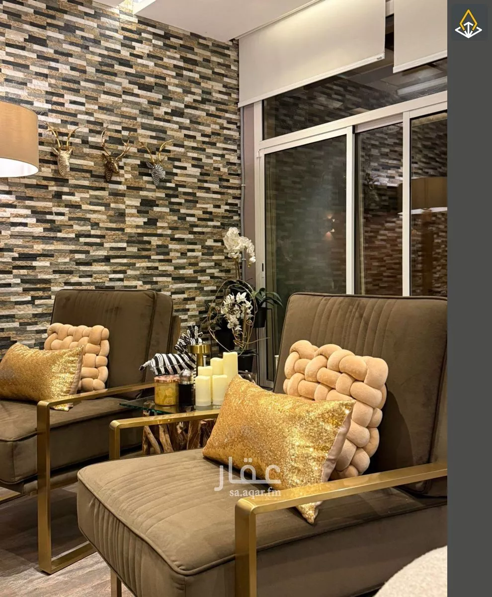 فيلا 4 غرف في عرقة 14