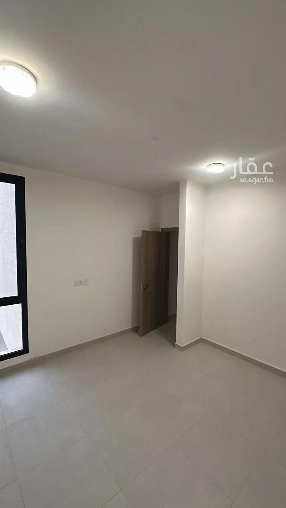 فيلا 4 غرف في العارض 12