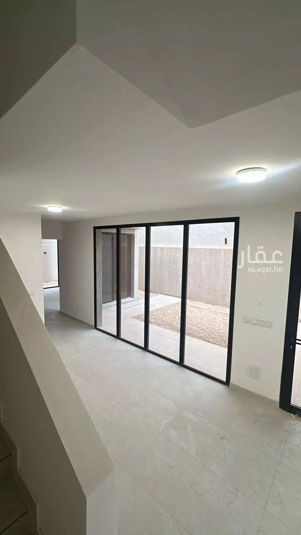 فيلا 4 غرف في العارض 14