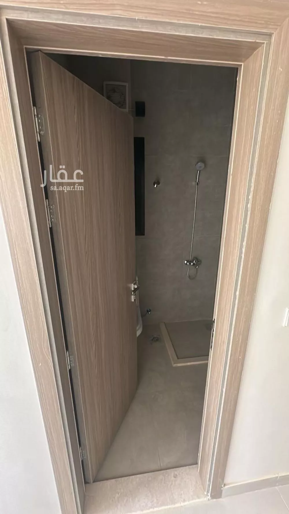 فيلا 4 غرف في العارض 21