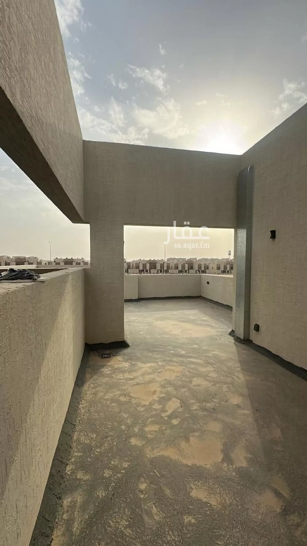 فيلا 4 غرف في العارض 9