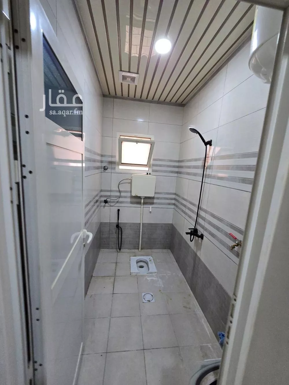 شقة 5 غرف في ضاحية الملك فهد 12