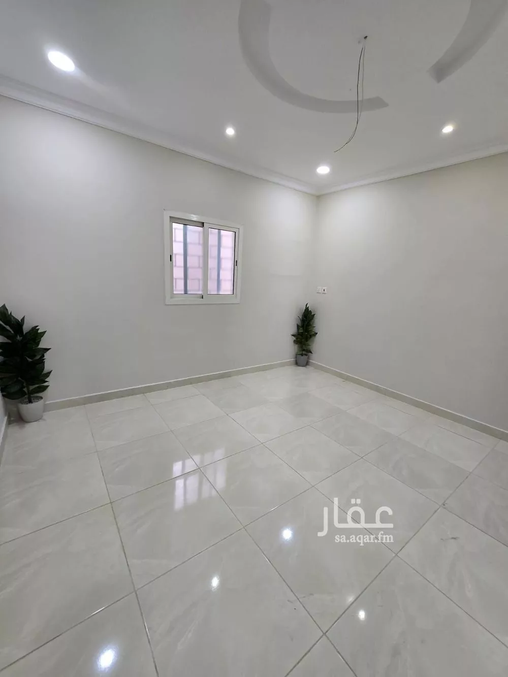 شقة 5 غرف في ضاحية الملك فهد 17