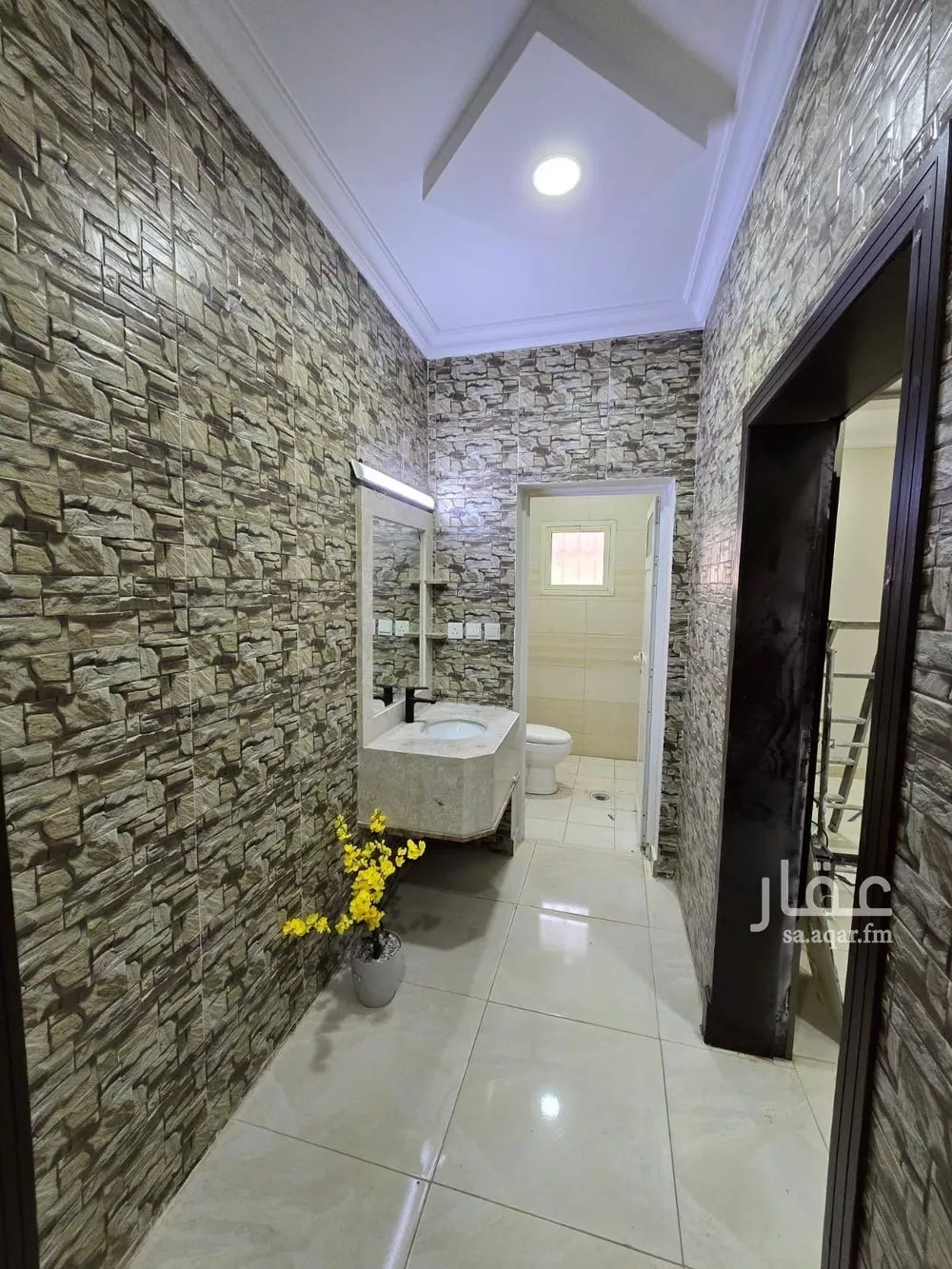 شقة 5 غرف في ضاحية الملك فهد 3