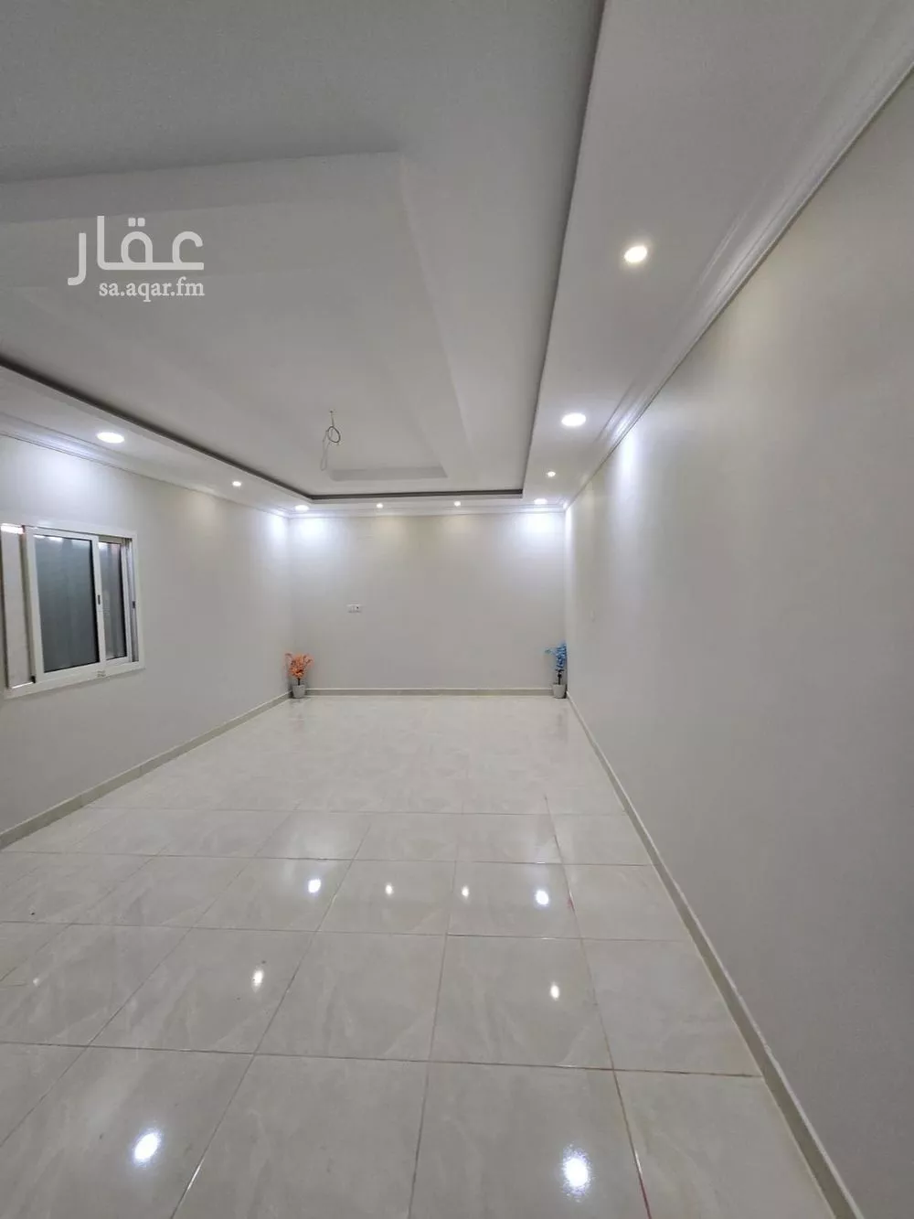 شقة 5 غرف في ضاحية الملك فهد 4