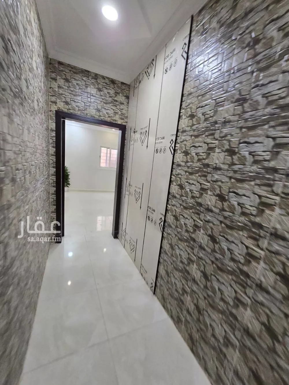 شقة 5 غرف في ضاحية الملك فهد 5