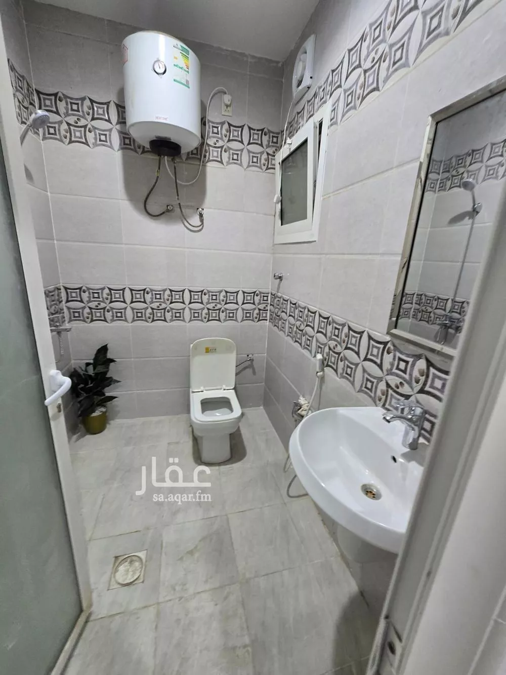 شقة 5 غرف في النور 15