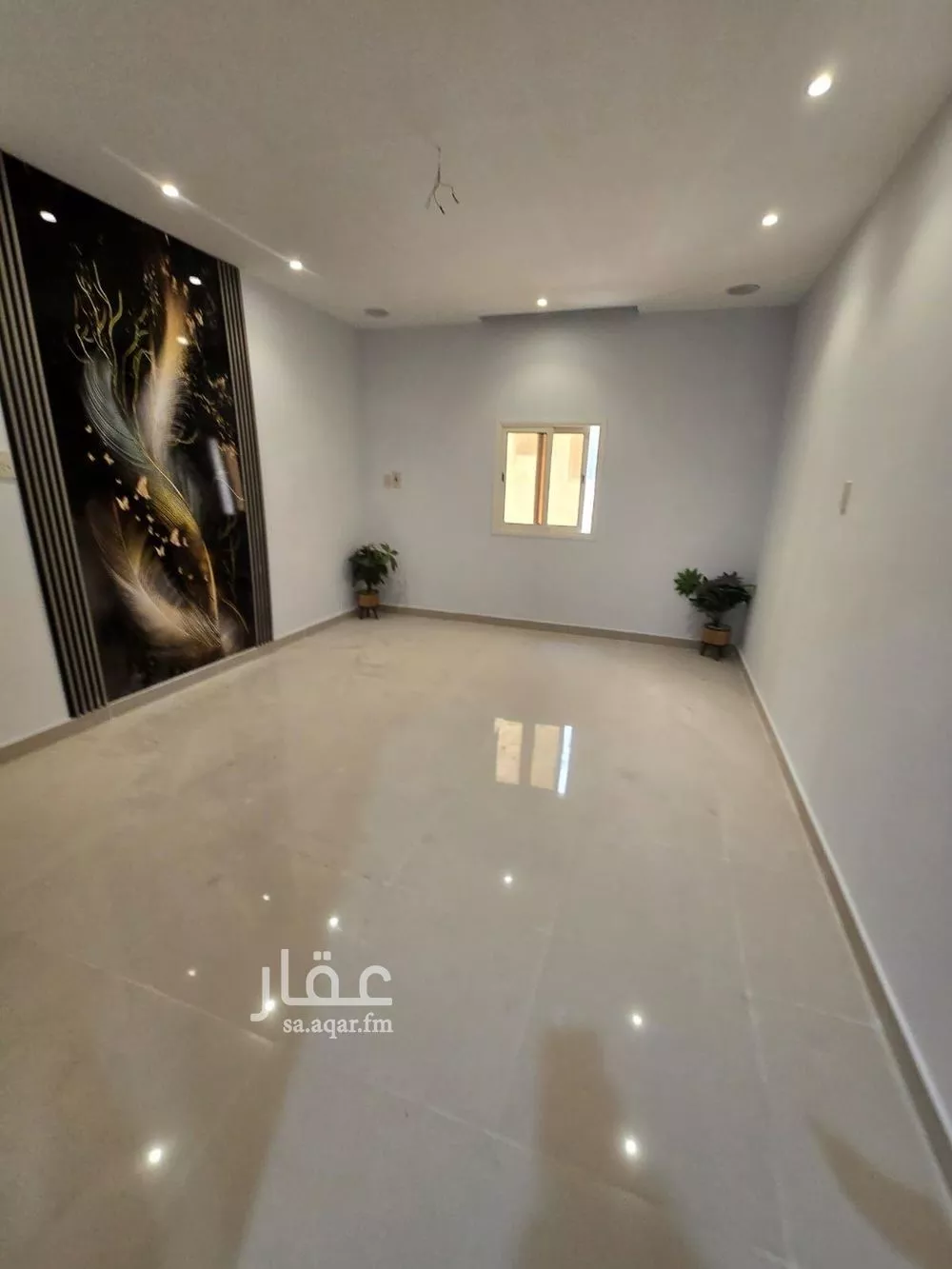 شقة 5 غرف في النور 20