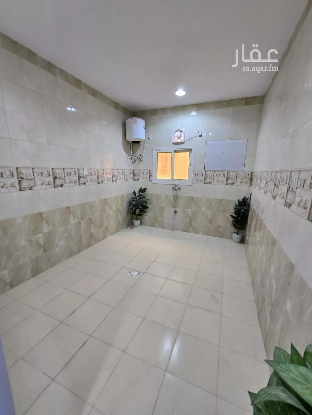 شقة 5 غرف في النور 25