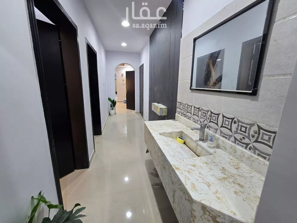 شقة 5 غرف في النور 8