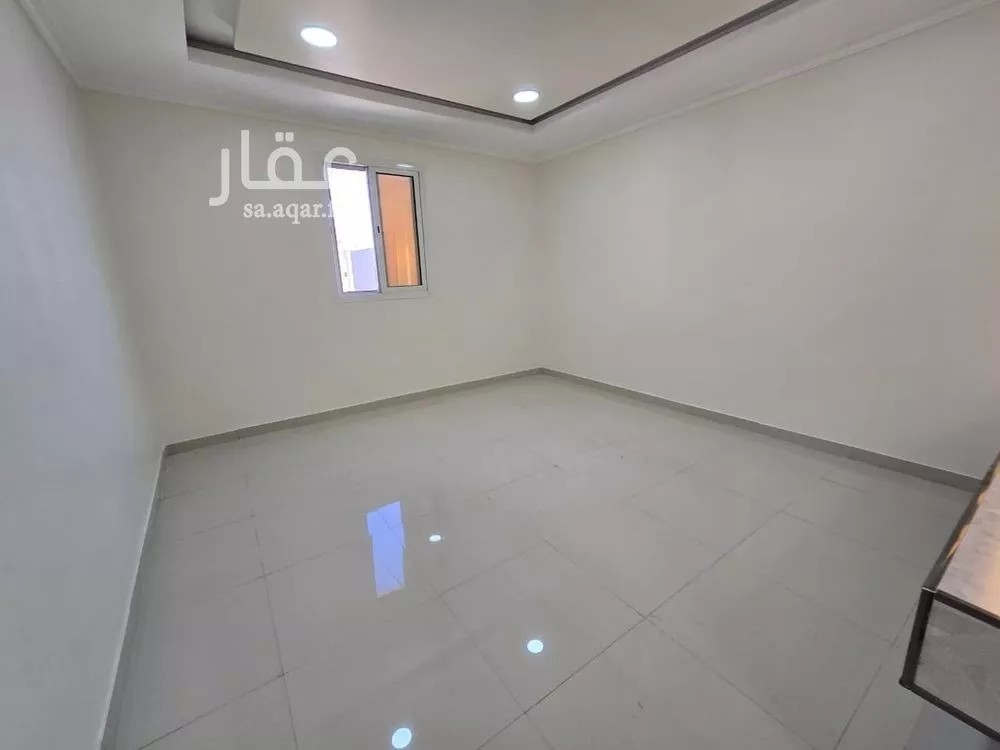 شقة 4 غرف في النور 17