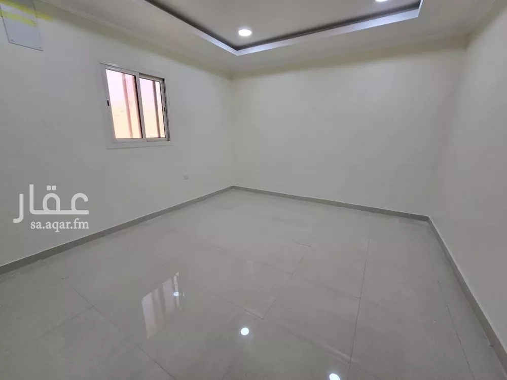 شقة 4 غرف في النور 18