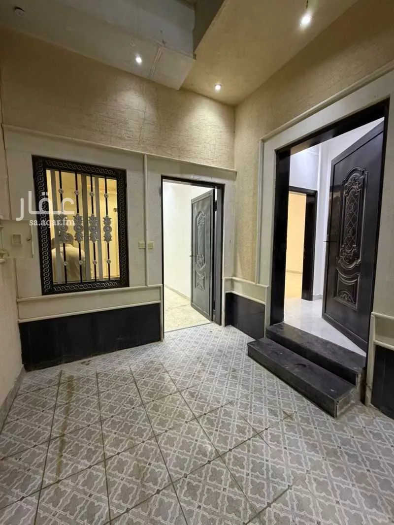 شقة 12 غرف في ظهرة لبن 7