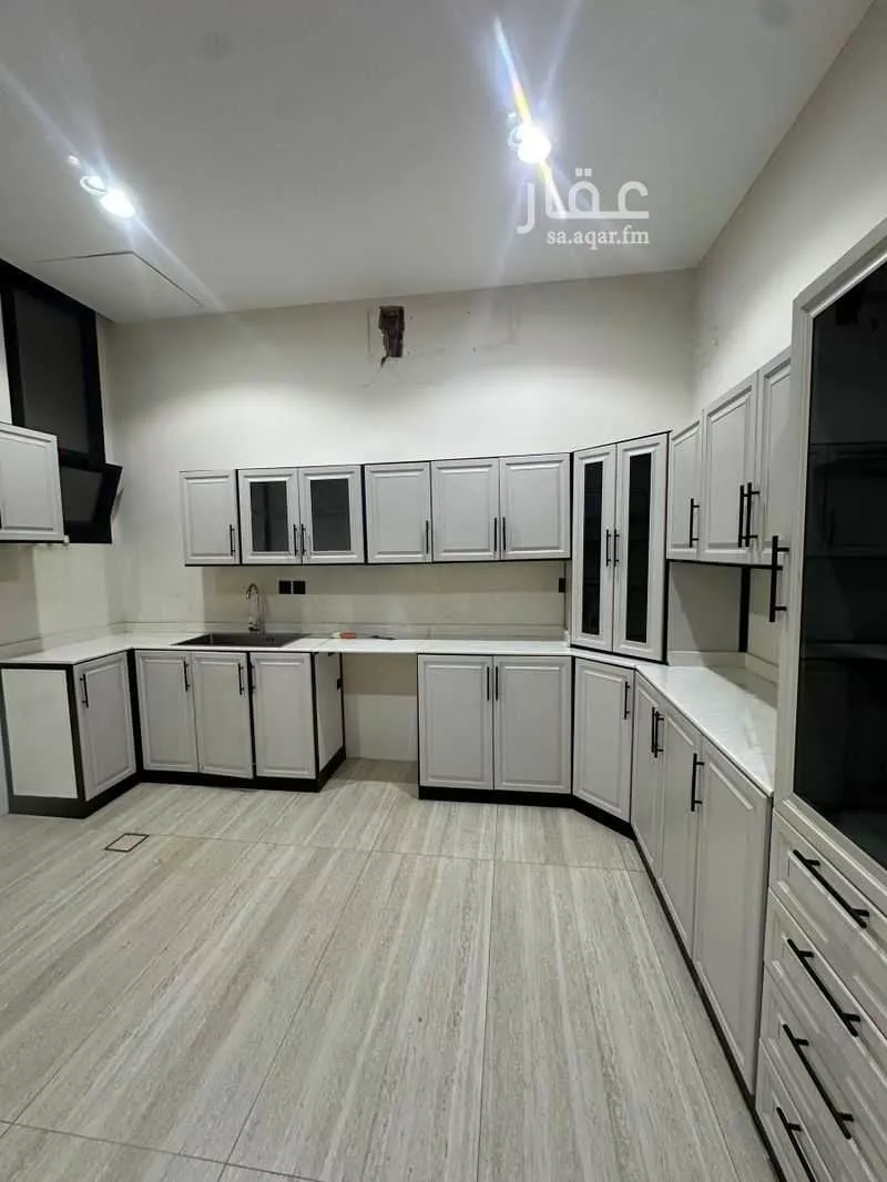 فيلا 5 غرف في السعادة 8