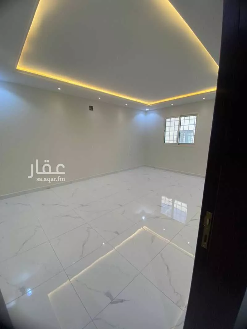 5 bedroom villa in Okaz 2