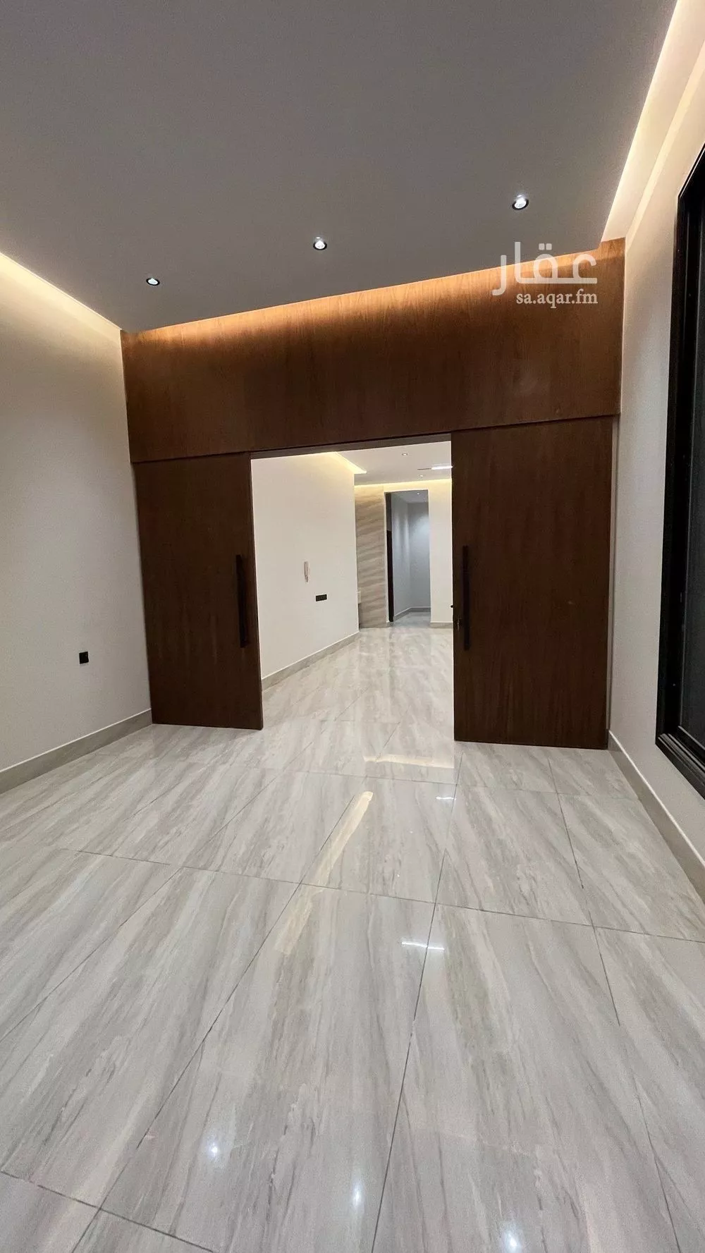 شقة 5 غرف في عكاظ 18