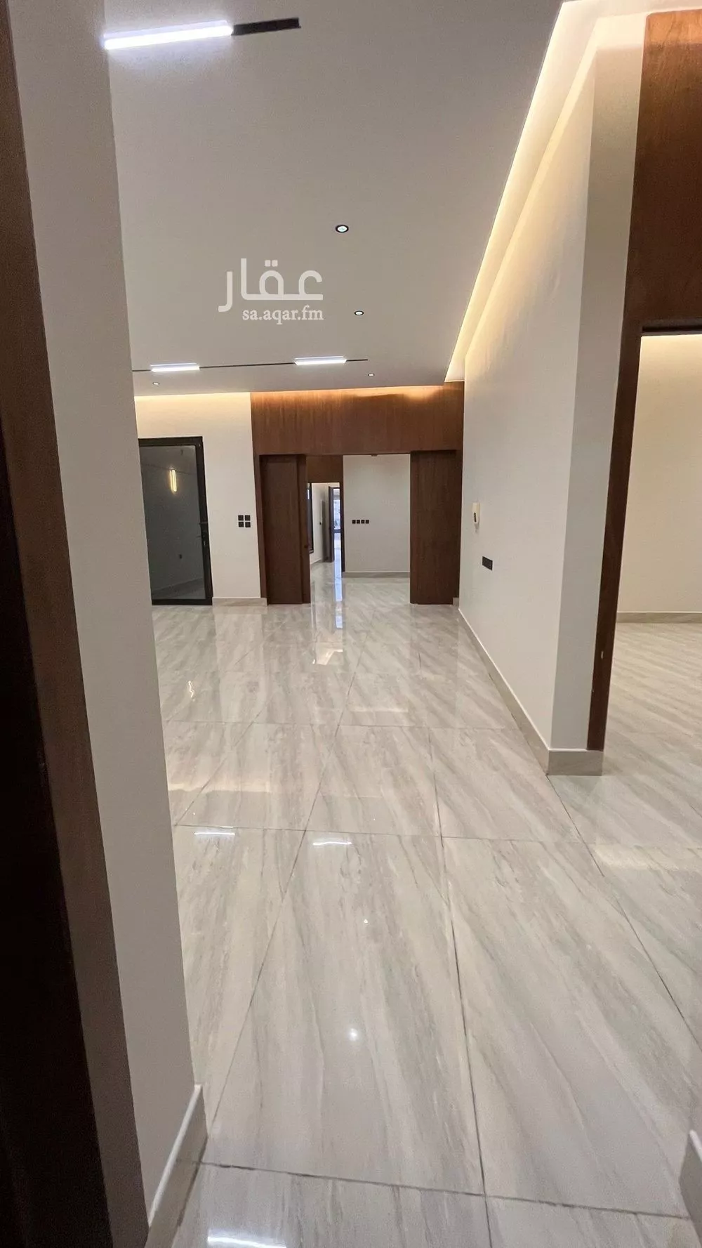 شقة 5 غرف في عكاظ 8