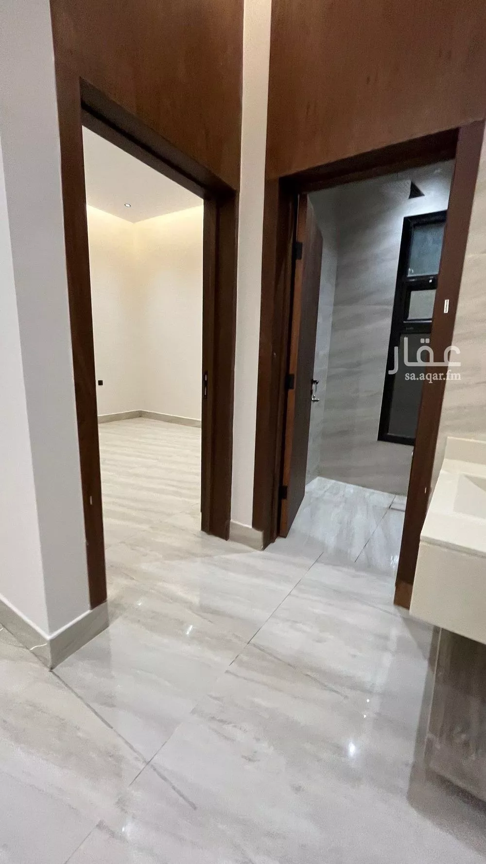 شقة 5 غرف في عكاظ 9