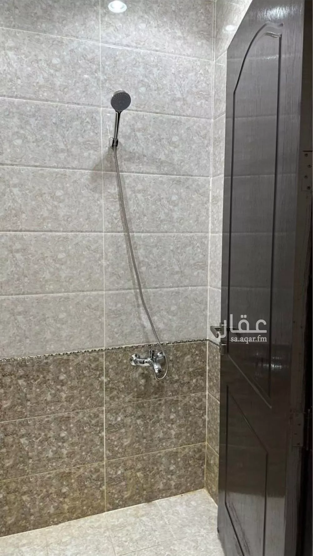 فيلا 7 غرف في العزيزية 5