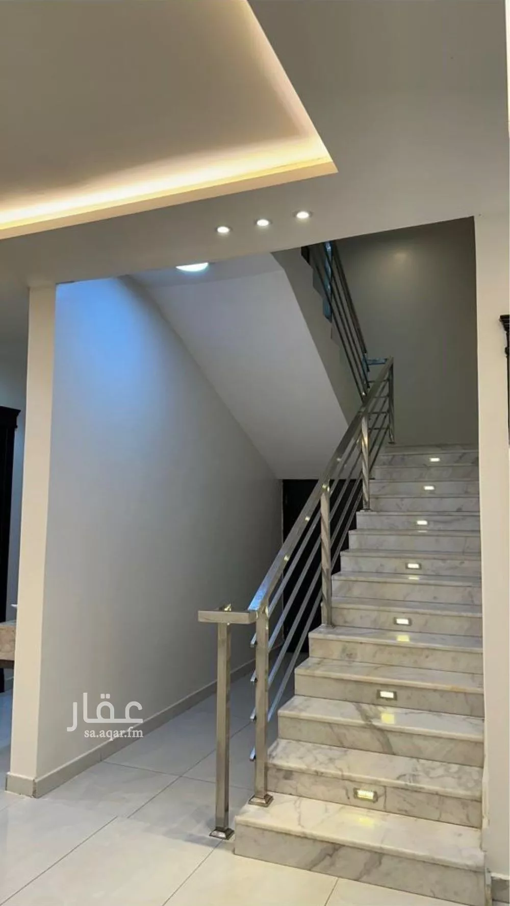 فيلا 7 غرف في العزيزية 8