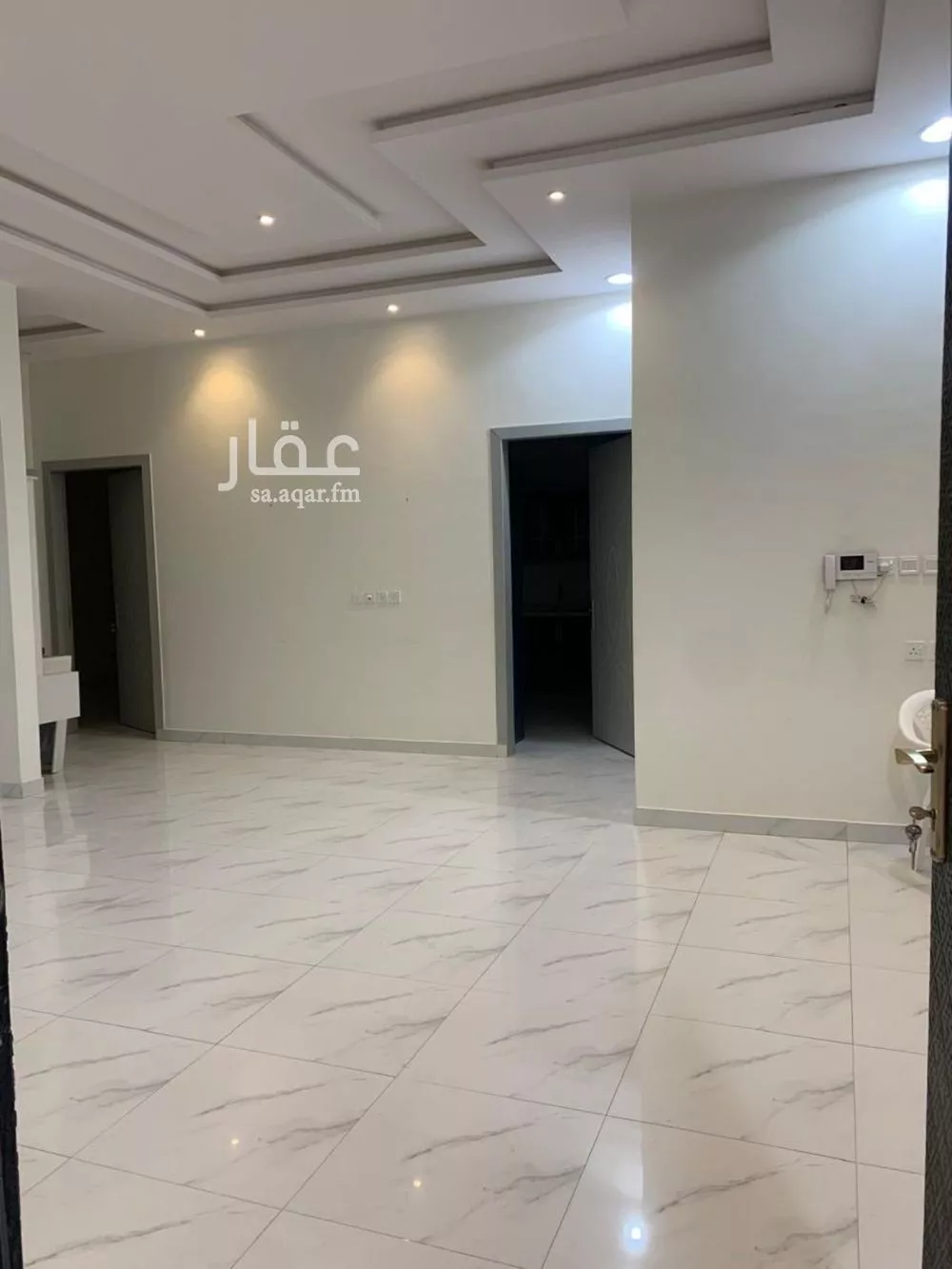 فيلا 8 غرف في القادسية 5