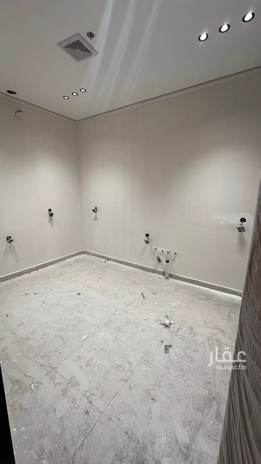 فيلا 4 غرف في ظهرة لبن 5