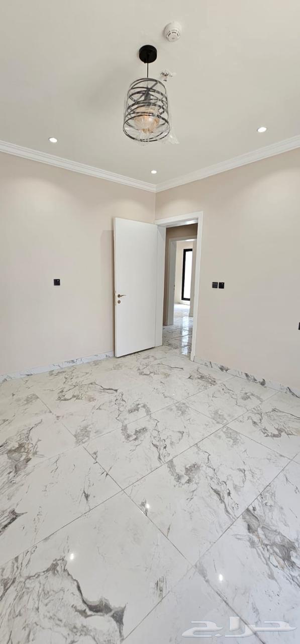 شقة 3 غرف في السيف 18