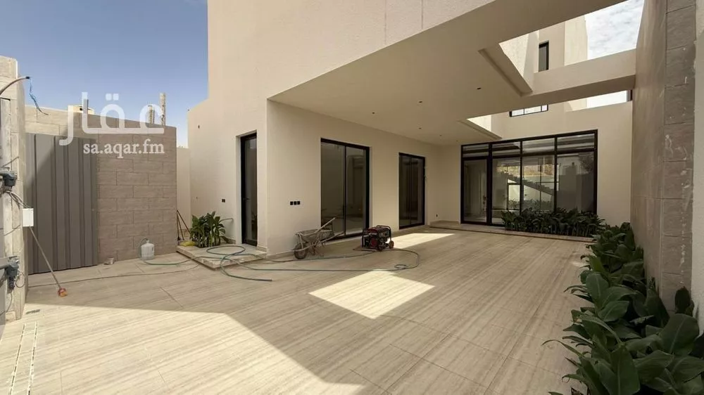 فيلا 5 غرف في النرجس 8