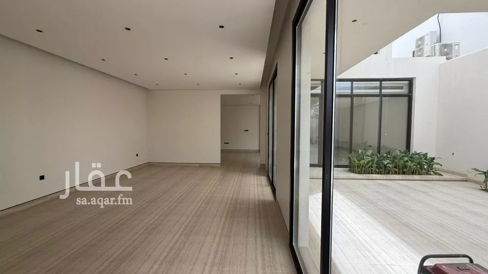 فيلا 5 غرف في النرجس 9